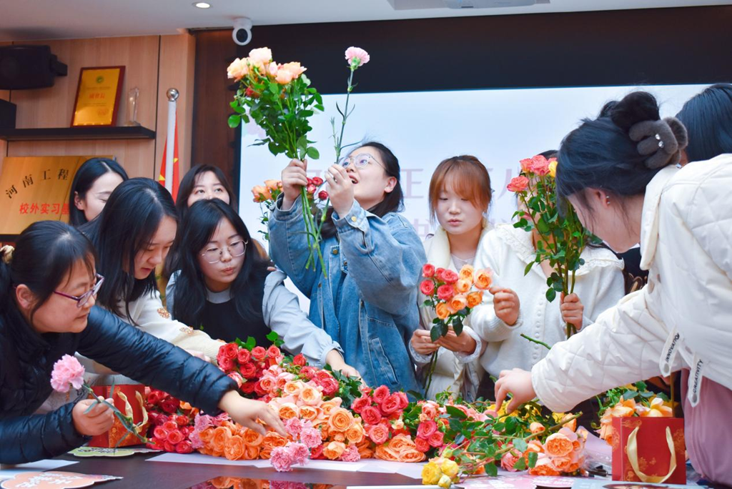 1752043324127499.png 三八2.png